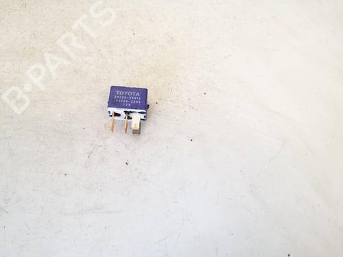 other-toyota-verso-_r2_-2009-2010-2011-2012-2013-2014-2015-2016-2017-2018-32598407 main image