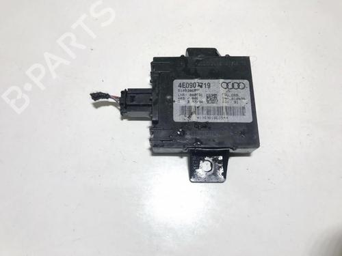 Used Electronic module Electronic module AUDI A8 D3 (4E2, 4E8) 4.2 quattro (335 hp) 35713046 35713046