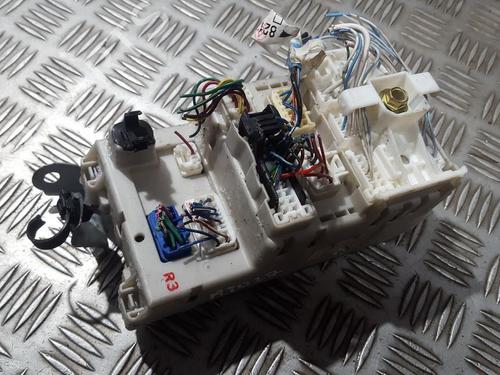 fuse-box-toyota-rav-4-ii-_a2_-2000-2001-2002-2003-2004-2005-33499724 main image