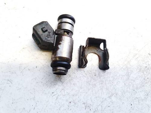 injector-audi-a4-b6-avant-8e5-2000-2001-2002-2003-2004-2005-35198369 main image