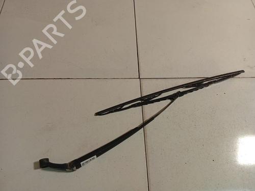 Used Front windshield wiper arm Front windshield wiper arm 38323379 38323379