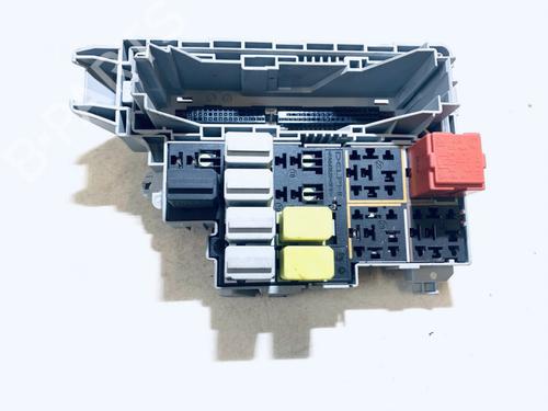 Used Fuse box Fuse box OPEL MERIVA A MPV (X03) 1.7 CDTI (E75) (100 hp) 33083789 33083789