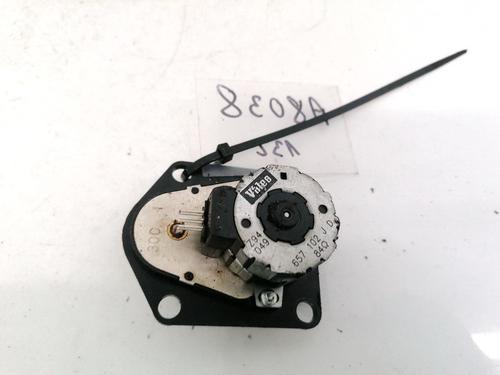 electronic-module-peugeot-607-9d-9u-2000-32910064 main image