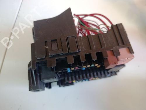 Used Fuse box Fuse box RENAULT LAGUNA III (BT0/1) 1.5 dCi (BT00, BT0A, BT0T, BT1J) (110 hp) 34410904 34410904
