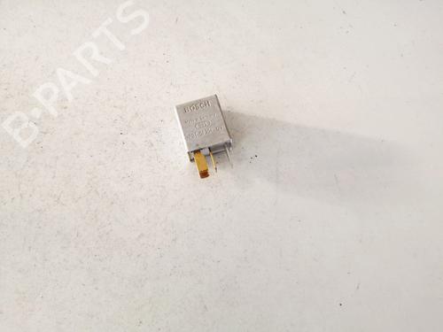 Used Electronic sensor Electronic sensor TOYOTA COROLLA Verso (ZER_, ZZE12_, R1_) 2.2 D-4D (AUR10_, AUR10R) (136 hp) 32894435 32894435