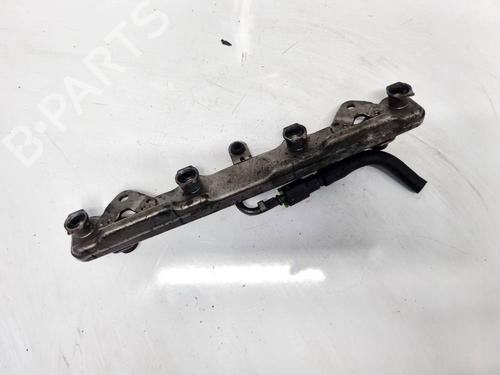 Used Injection rail Injection rail 35204738 35204738