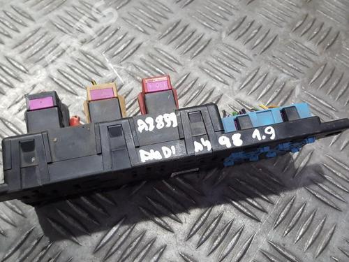 fuse-box-audi-a4-b5-8d2-1994-1995-1996-1997-1998-1999-2000-2001-33486256 main image