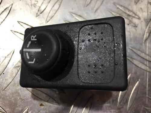Used Mirror switch Mirror switch NISSAN ALMERA II Hatchback (N16) 1.8 (114 hp) 35658070 35658070