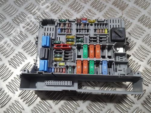 Used Fuse box Fuse box BMW 1 (E87) 118 d (122 hp) 33504589 33504589