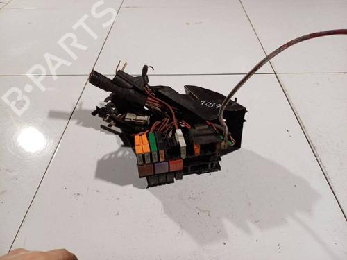 Used Fuse box Fuse box RENAULT SCÉNIC I MPV (JA0/1_, FA0_) 1.9 dCi (JA05, JA1F) (102 hp) 32575743 32575743