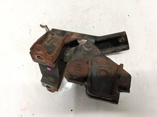 Used Engine mount Engine mount TOYOTA YARIS (_P9_) 1.0 VVT-i (KSP90_, KSP90R) (69 hp) 32568782 32568782