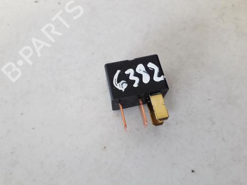 Used Electronic sensor Electronic sensor TOYOTA AVENSIS VERSO (_M2_) 2.0 D (CLM20_, CLM20R) (116 hp) 33074119 33074119
