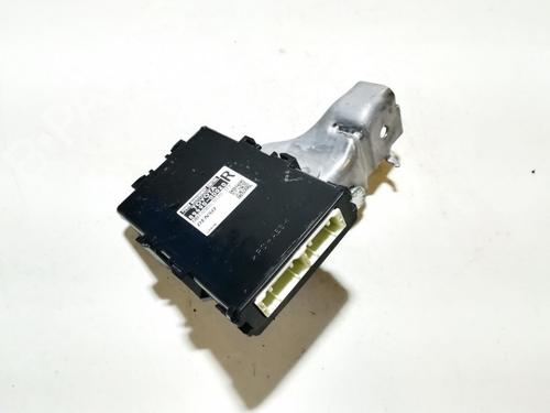 Used Electronic module Electronic module TOYOTA YARIS (_P9_) 1.4 D-4D (NLP90_, NLP90R) (90 hp) 33512525 33512525