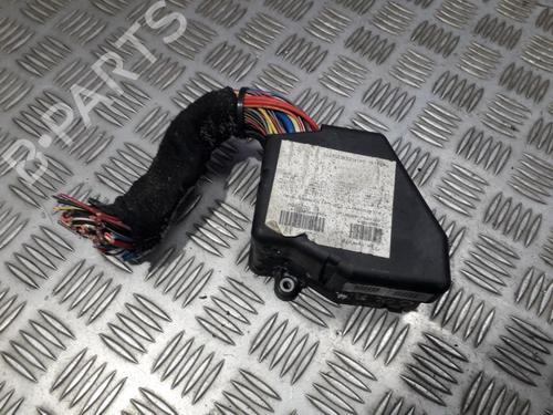 Used Fuse box Fuse box VW GOLF IV (1J1) 1.6 (100 hp) 33499911 33499911