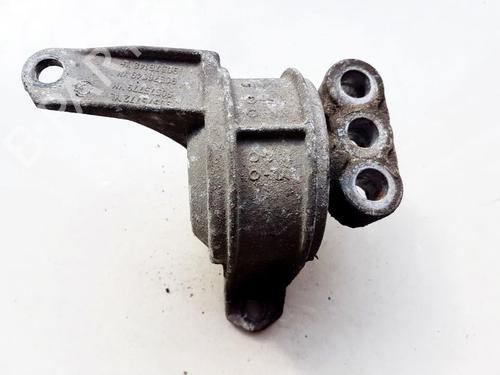 Used Engine mount Engine mount OPEL ZAFIRA A MPV (T98) 2.0 DTI 16V (F75) (101 hp) 33523363 33523363