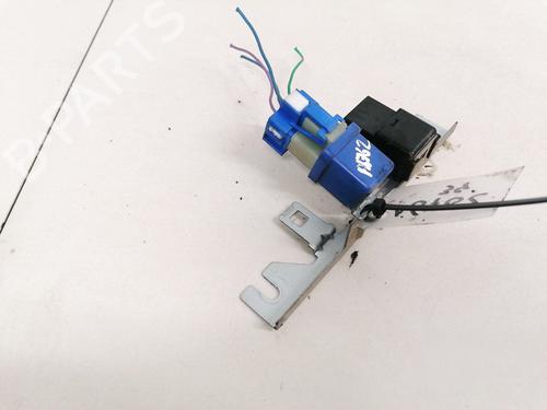 Used Fuse box SUBARU FORESTER (SF_) 2.0 AWD (SF5) (125 hp) 33083304