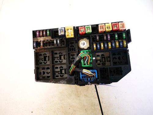 Used Fuse box Fuse box FORD MONDEO III (B5Y) 2.0 16V TDDi / TDCi (115 hp) 33079645 33079645