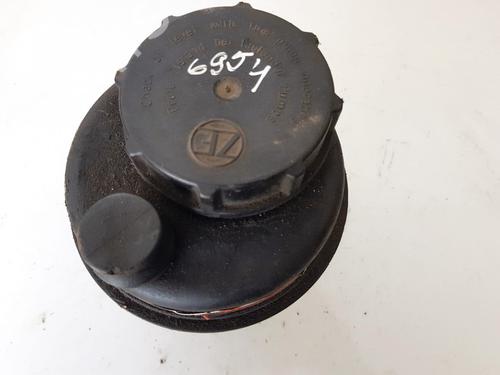 Used Power steering reservoir Power steering reservoir IVECO DAILY III Van 35 S 15 V, 35 C 15 V (A6HCV3B2, A6HBV4B2, A6HC41B2,... (146 hp) 35530735 35530735