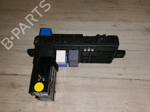 fuse-box-hyundai-trajet-fo-1999-2000-2001-2002-2003-2004-2005-2006-2007-2008-33481072 main image