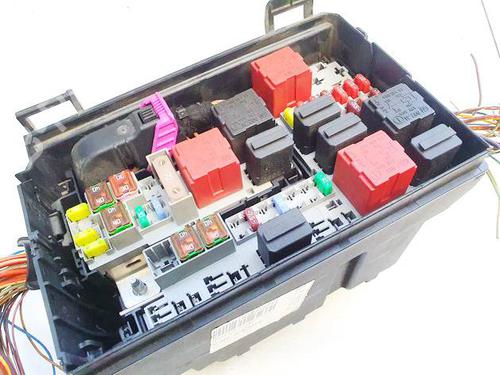Fuse box OPEL CORSA D (S07) 1.3 CDTI (L08, L68) | BP32564977E1 - Image 2