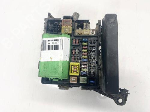 Used Fuse box Fuse box 32583508 32583508
