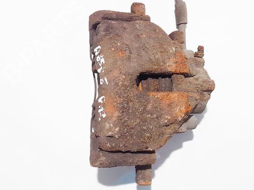 Used Right front brake caliper Right front brake caliper 35590358 35590358