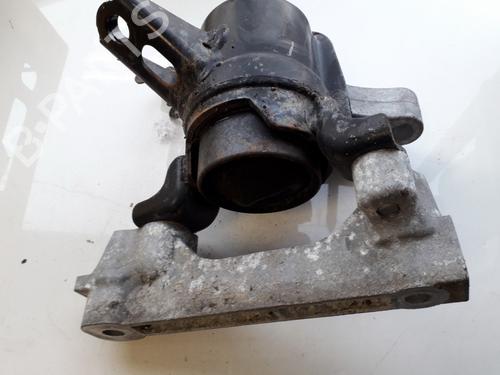 Used Engine mount Engine mount TOYOTA RAV 4 III (_A3_) 2.2 D 4WD (ALA30_, ALA30R) (177 hp) 33512138 33512138