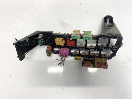 Used Fuse box AUDI A6 C5 (4B2, 4B4) 2.5 TDI (150 hp) 32582060