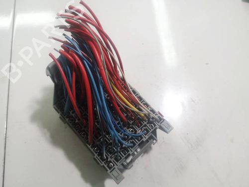 Fuse box VOLVO S60 I (384) 2.4 T | BP33098433E1 - Image 2