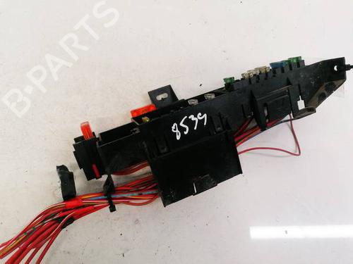 Used Fuse box Fuse box MERCEDES-BENZ E-CLASS (W210) E 220 D (210.004) (95 hp) 32922811 32922811