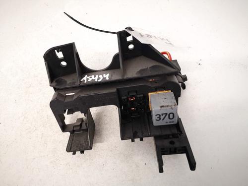 Used Fuse box AUDI A4 B7 (8EC) 2.0 TDI (140 hp) 32917117