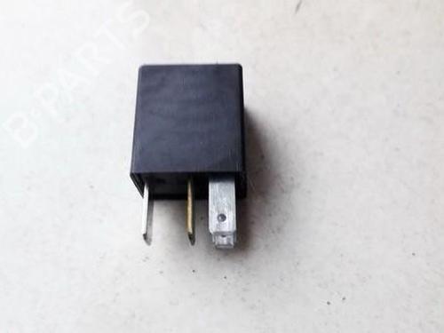 Used Electronic sensor Electronic sensor OPEL ASTRA G Hatchback (T98) 1.7 TD (F08, F48) (68 hp) 33528496 33528496