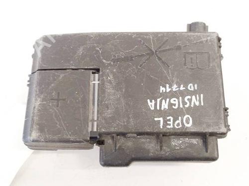 Used Fuse box Fuse box PEUGEOT 407 (6D_) 1.6 HDi 110 (6D9HZC, 6D9HYC) (109 hp) 34050390 34050390
