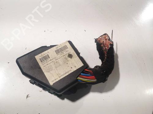 Used Fuse box VW BORA I (1J2) 1.9 TDI (90 hp) 32541266