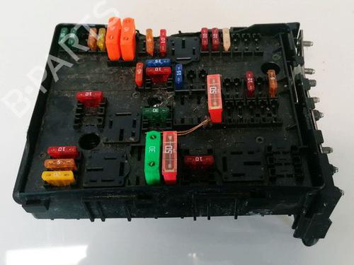Used Fuse box Fuse box VW CADDY III Box Body/MPV (2KA, 2KH, 2CA, 2CH) 1.9 TDI (105 hp) 33065385 33065385