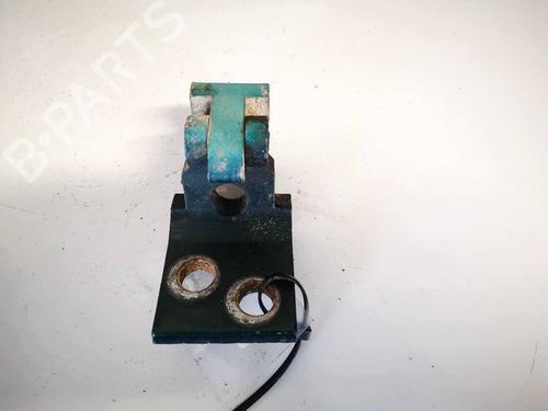 Used Hinge/Door check strap Hinge/Door check strap 32562893 32562893