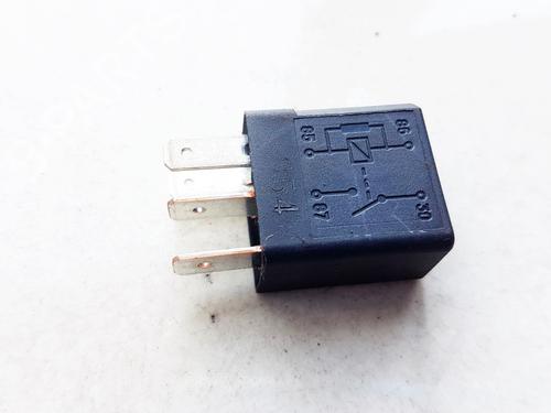 Used Electronic sensor Electronic sensor OPEL ASTRA G Hatchback (T98) 2.0 DTI 16V (F08, F48) (101 hp) 33528026 33528026