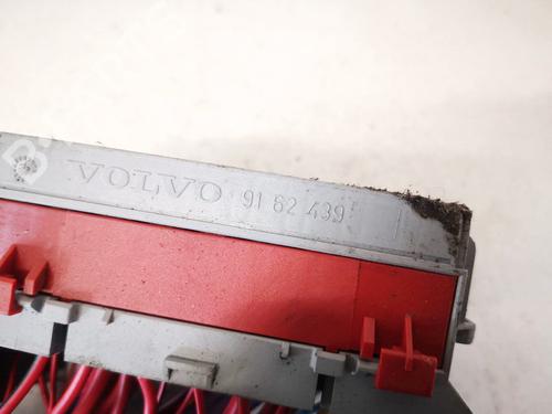 Fuse box VOLVO V70 II (285) 2.5 TDI | BP32915767E1 - Image 2