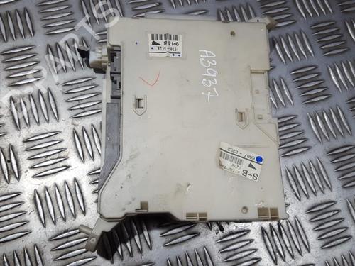 Used Fuse box Fuse box LEXUS IS II (_E2_) 220d (ALE20) (177 hp) 33500421 33500421