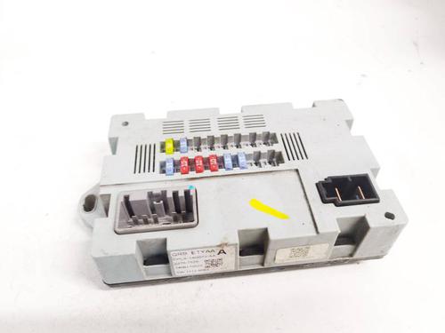 Used Fuse box Fuse box MERCEDES-BENZ E-CLASS (W211) E 220 CDI (211.006) (150 hp) 36005651 36005651
