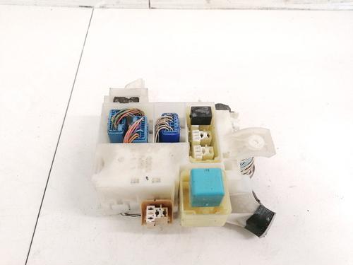 Used Fuse box Fuse box TOYOTA COROLLA Saloon (_E12_) 1.4 D-4D (NDE120_, NDE120R) (90 hp) 32878688 32878688