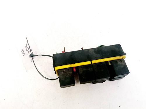 Used Fuse box Fuse box IVECO DAILY II Van 2.8 D HM 4180 (122 hp) 32919928 32919928