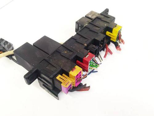 Używane Skrzynka bezpieczników AUDI 100 C4 Avant (4A5) 2.4 D (82 hp) 32625814