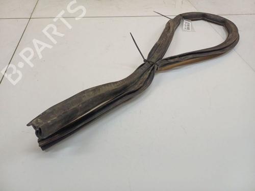 Used Rubber door seal Rubber door seal OPEL CORSA C (X01) 1.7 CDTI (F08, F68) (100 hp) 39013944 39013944