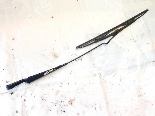 Used Front windshield wiper arm Front windshield wiper arm VW GOLF III (1H1) 1.9 SDI (64 hp) 32909968 32909968
