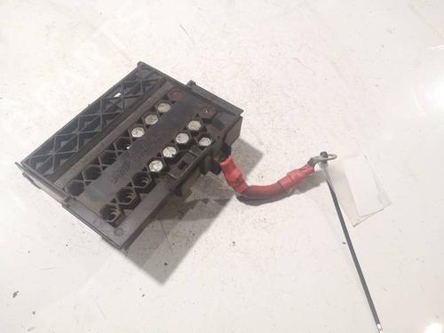 Used Fuse box Fuse box 38582201 38582201
