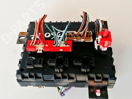 Used Fuse box Fuse box ALFA ROMEO 156 (932_) 2.4 JTD (932B1) (136 hp) 33065401 33065401