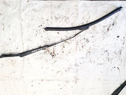 Used Front windshield wiper arm Front windshield wiper arm VW BORA I (1J2) 1.9 TDI (110 hp) 32901718 32901718