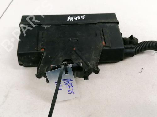 Used Fuse box Fuse box OPEL VECTRA B (J96) 1.6 i 16V (F19) (100 hp) 33082440 33082440