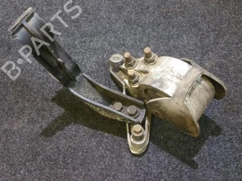 Used Engine mount Engine mount VOLVO S40 I (644) 1.9 DI (95 hp) 33485436 33485436
